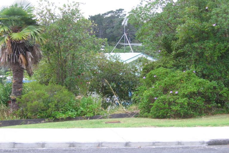 Photo of property in 1/20 Harrybrook Road, Green Bay, Auckland, 0604