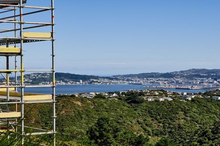 Photo of property in 24 Grumman Lane, Newlands, Wellington, 6037