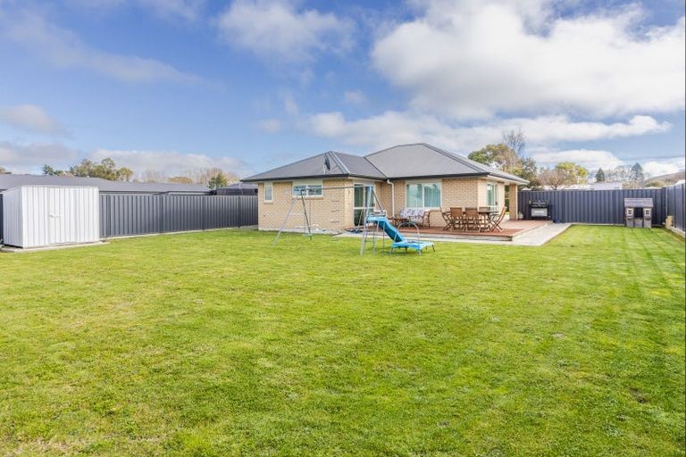 Photo of property in 17 Bell Street, Otane, 4202