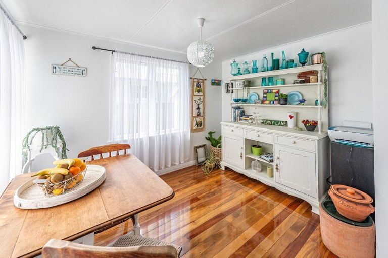 Photo of property in 2 Hodge Place, Aramoho, Whanganui, 4500