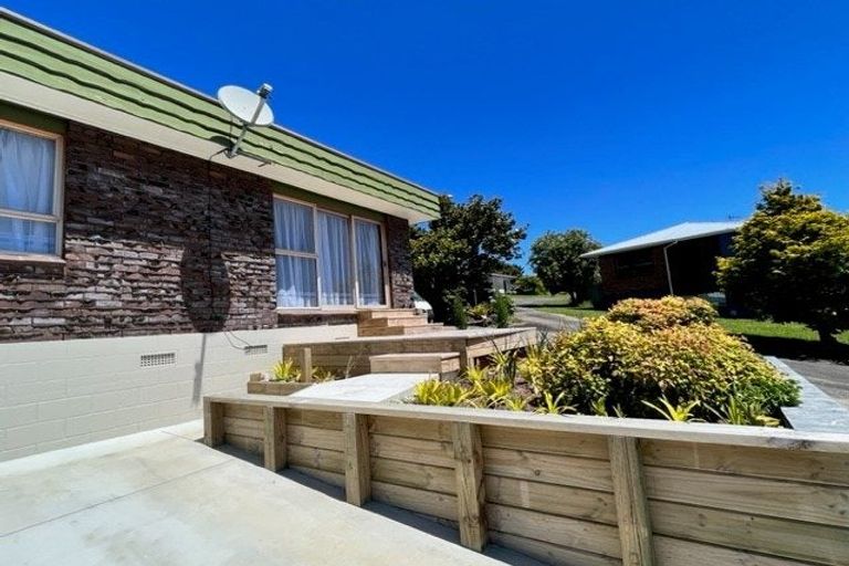 Photo of property in 9 Tromie Place, Highland Park, Auckland, 2010