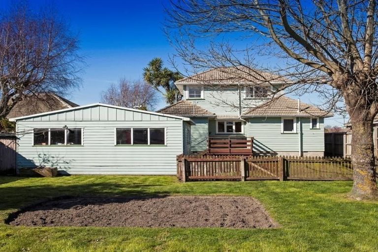 Photo of property in 27 Munro Street, Redwood, Christchurch, 8051
