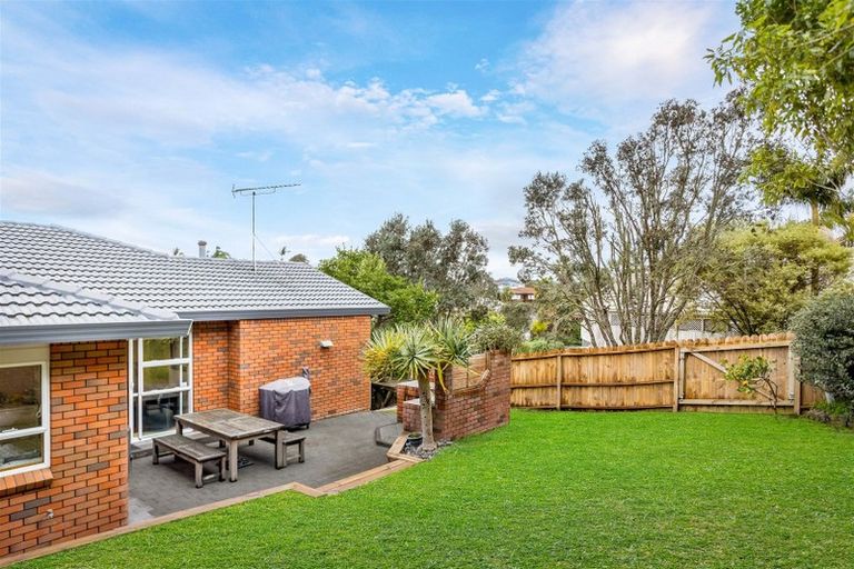 Photo of property in 20 Sailfish Drive, West Harbour, Auckland, 0618