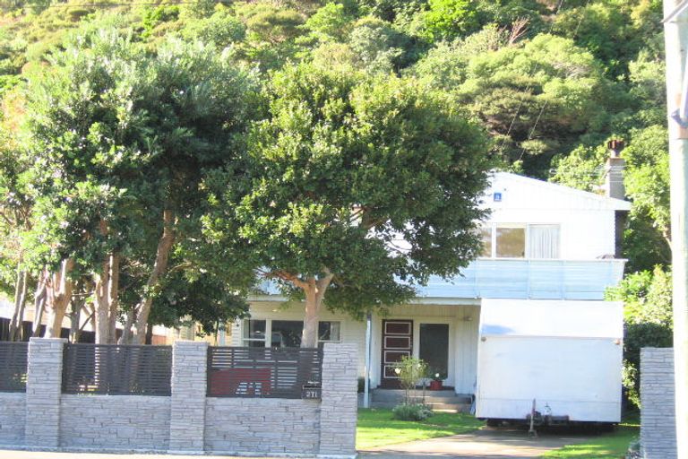 Photo of property in 271 Muritai Road, Eastbourne, Lower Hutt, 5013