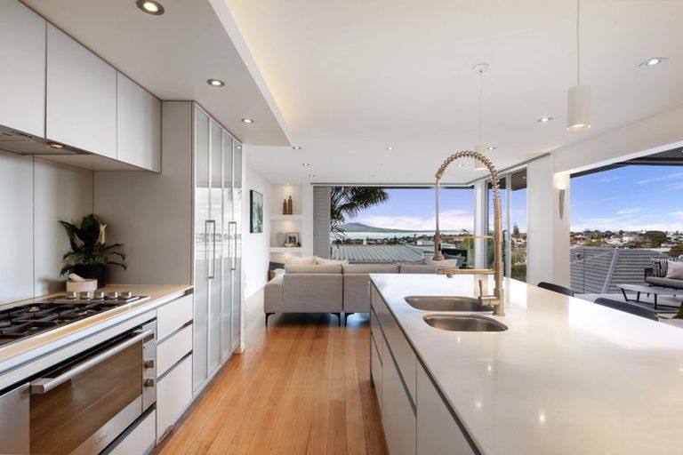 Photo of property in 49 Parr Terrace, Castor Bay, Auckland, 0620