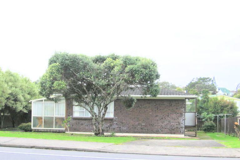 Photo of property in 20b Red Beach Road, Red Beach, 0932