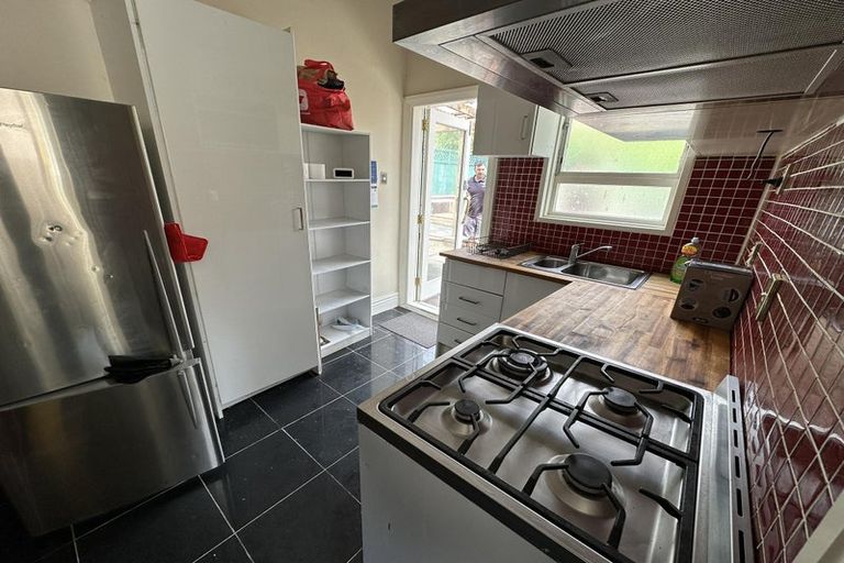 Photo of property in 6-10 Mudges Terrace, Newtown, Wellington, 6021