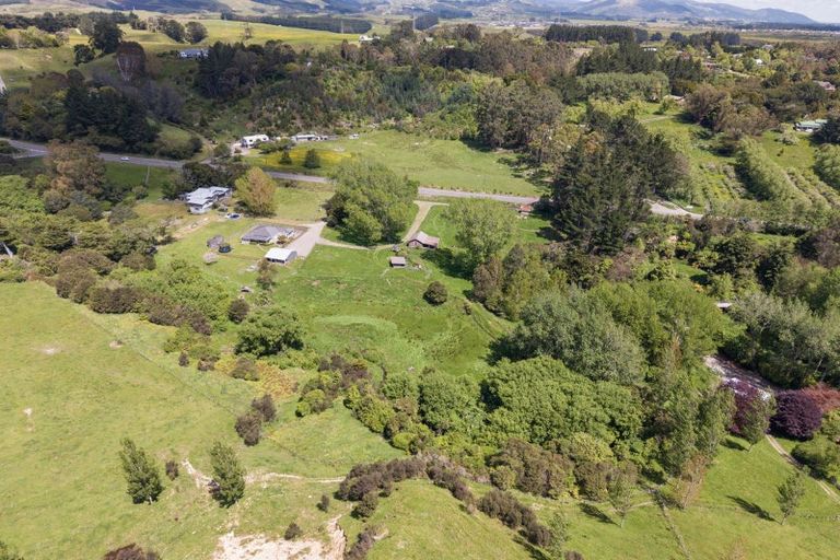 Photo of property in 131 Pahiatua Aokautere Road, Aokautere, 4471