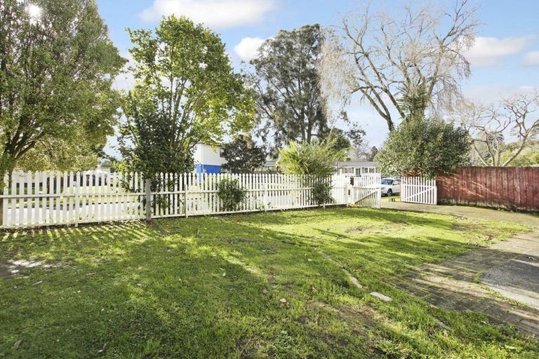 Photo of property in 27 Fairdale Avenue, Red Hill, Papakura, 2110