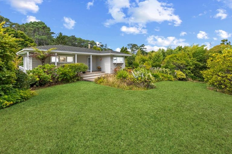 Photo of property in 4 Kay Road, Swanson, Auckland, 0614