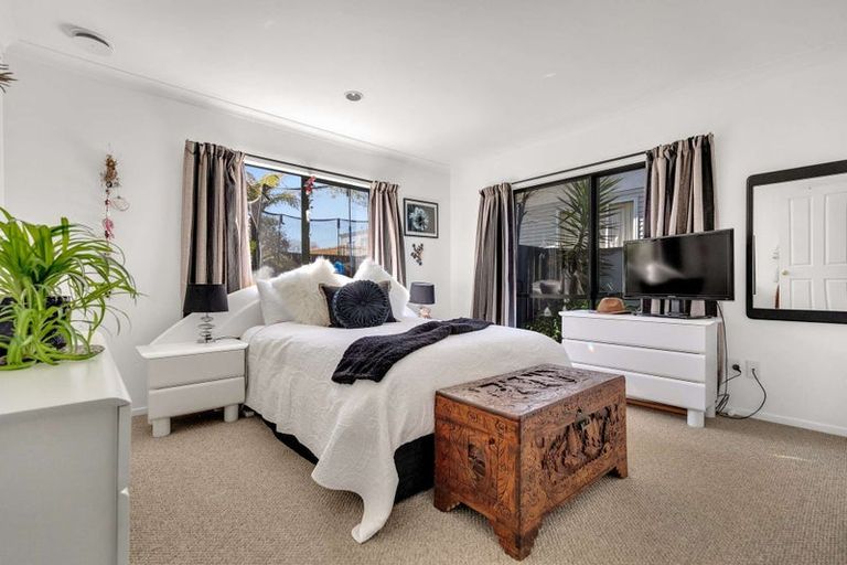 Photo of property in 1 Stonebridge Park Drive, Holdens Bay, Rotorua, 3010