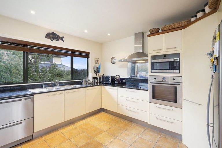 Photo of property in 28 Skudders Beach Road, Kerikeri, 0294