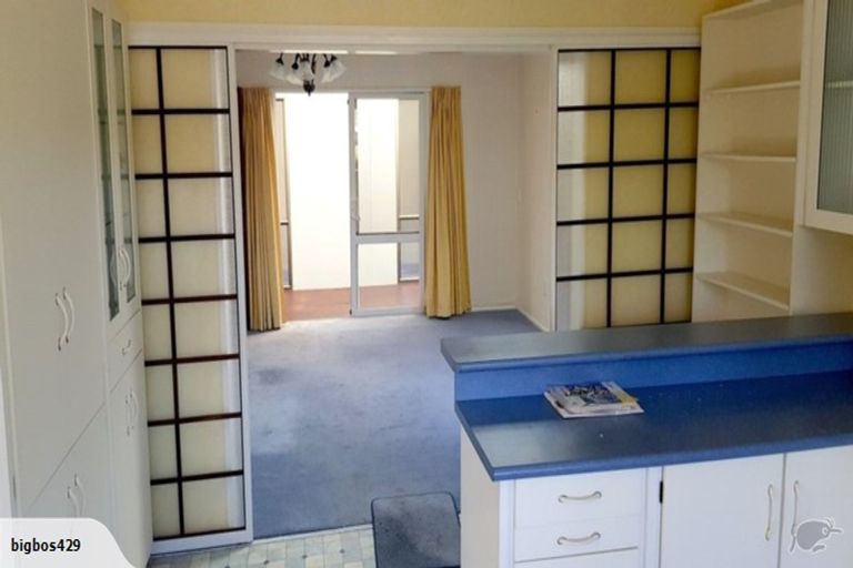 Photo of property in 17 Awanui Drive, Waikanae, 5036