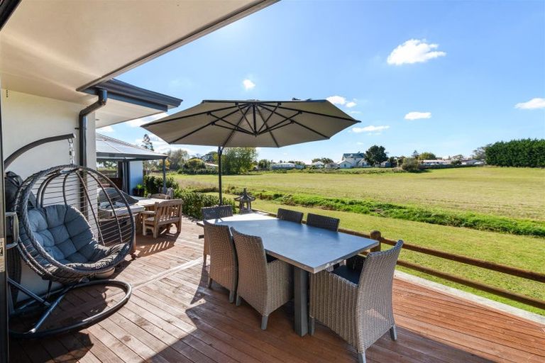 Photo of property in 10 Hanalin Drive, Marton, 4710