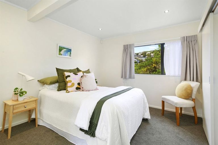 Photo of property in 2 Melville Street, Tawa, Wellington, 5028