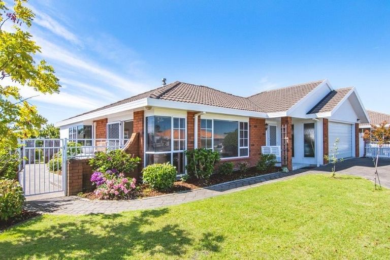 Photo of property in 13 Lotus Avenue, Mount Maunganui, 3116