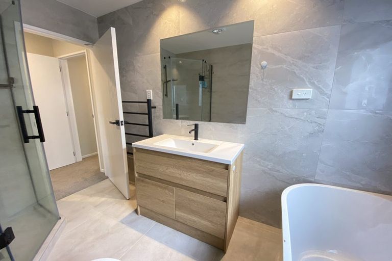 Photo of property in 13a Yule Place, Massey, Auckland, 0614