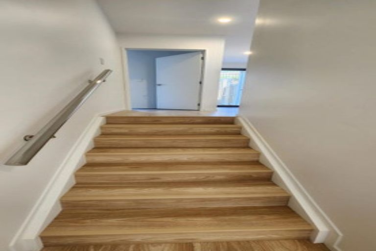 Photo of property in 29 Korokio Lane, Henderson, Auckland, 0612