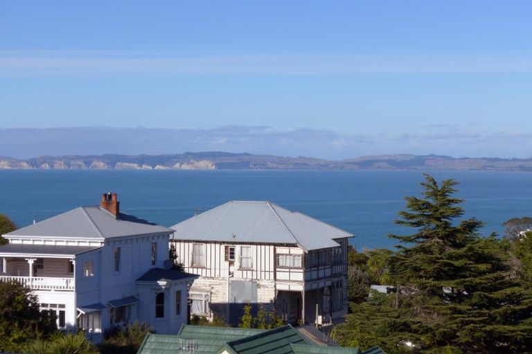 Photo of property in 16 Lighthouse Road, Bluff Hill, Napier, 4110