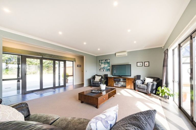 Photo of property in 2757 State Highway 1, Rongotea, Palmerston North, 4479
