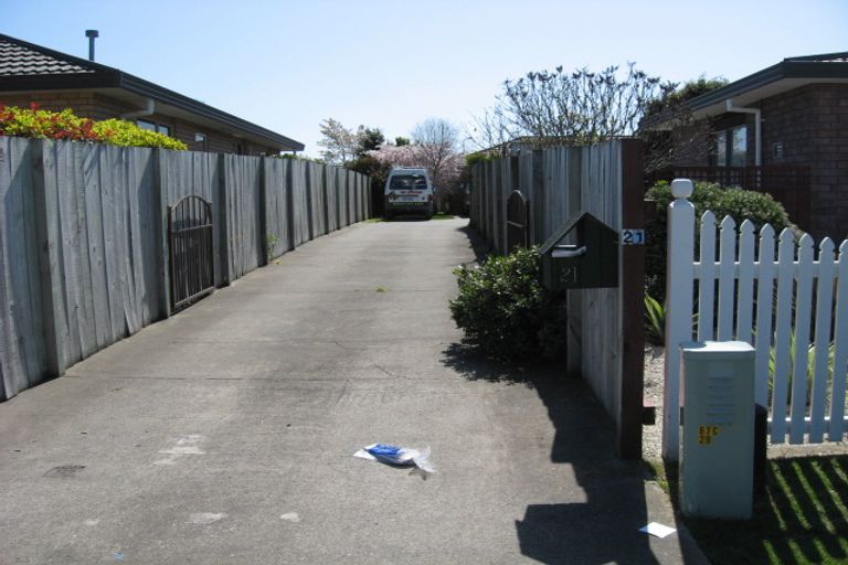 Photo of property in 21 College Drive, Paraparaumu, 5032