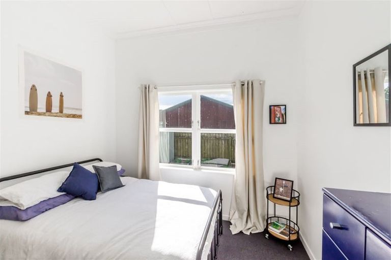 Photo of property in 10 Tilley Road, Paekakariki, 5034