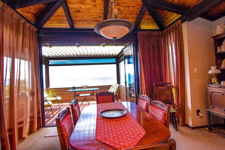 Photo of property in 60 Pacific Parade, Army Bay, Whangaparaoa, 0930