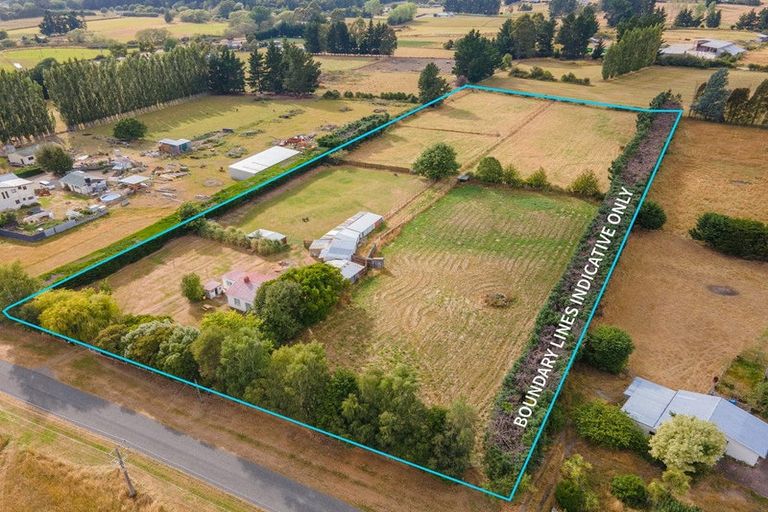 Photo of property in 23 Settlement Road, Waimate, 7979