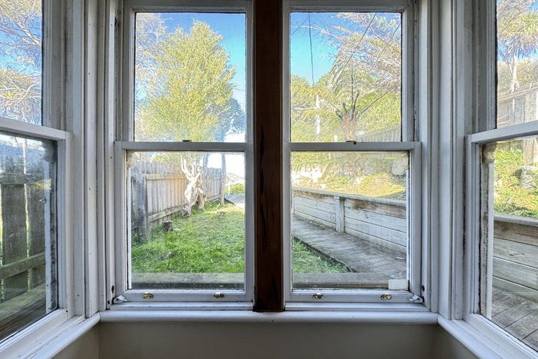 Photo of property in 34 Duppa Street, Berhampore, Wellington, 6023