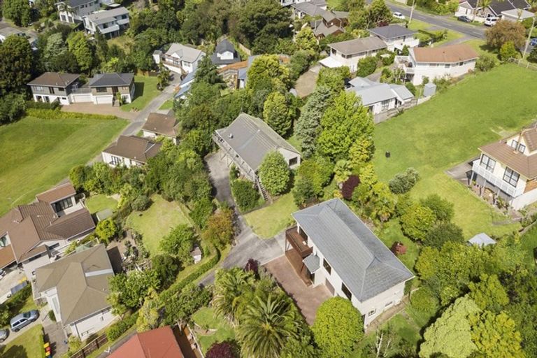 Photo of property in 21 Squirrel Lane, Browns Bay, Auckland, 0630