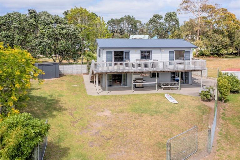 Photo of property in 120 Rimu Place, Matarangi, Whitianga, 3592