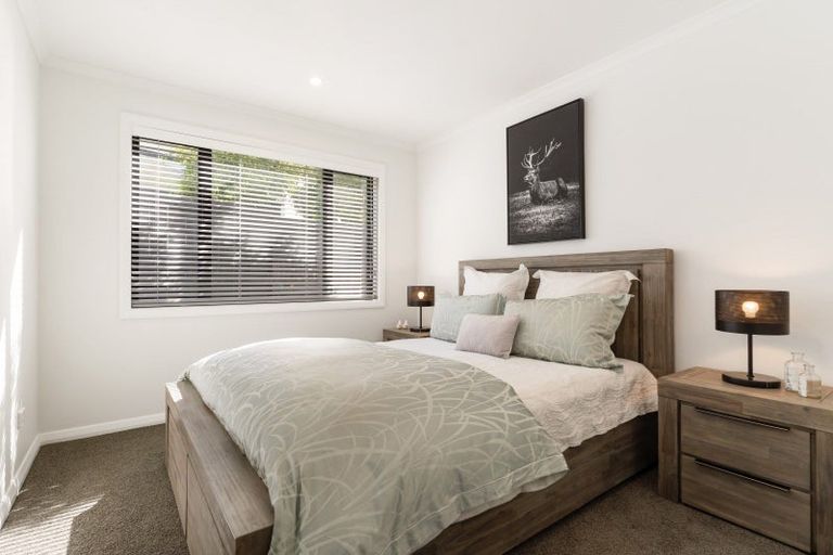 Photo of property in 69 Maka Terrace, Orewa, 0931