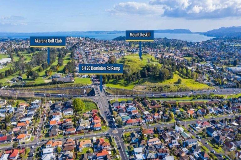 Photo of property in 32 Roseman Avenue, Mount Roskill, Auckland, 1041