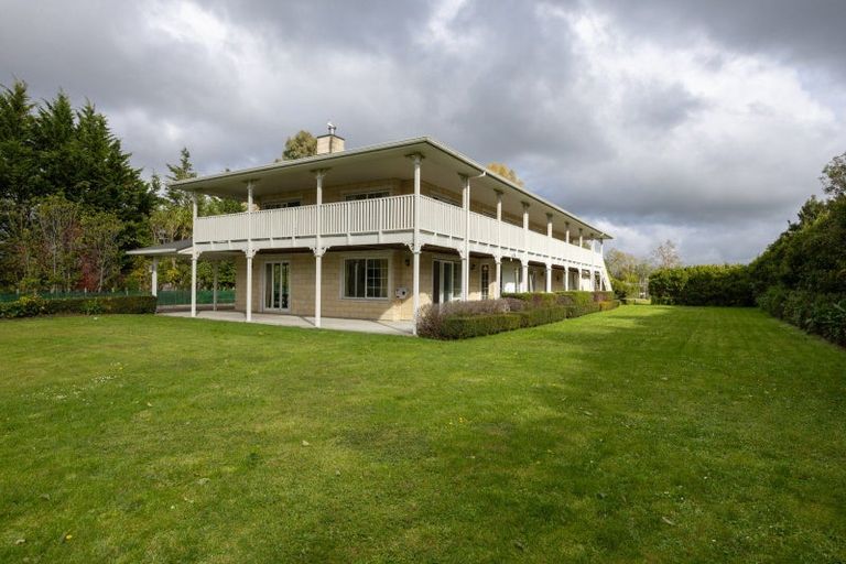 Photo of property in 114 Polson Hill Drive, Aokautere, Palmerston North, 4471