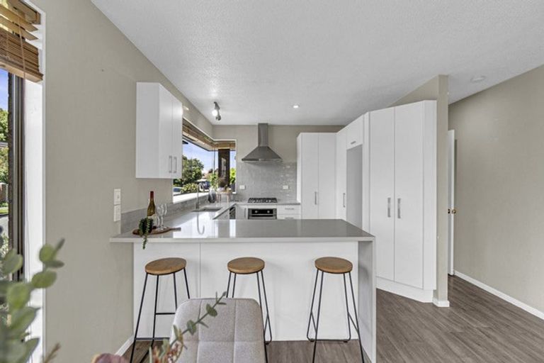 Photo of property in 6 Shenley Drive, Belfast, Christchurch, 8051