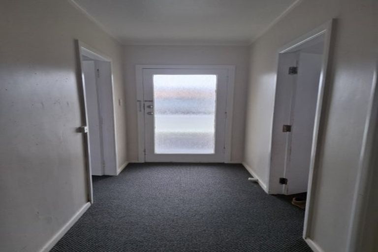 Photo of property in 68 Strand Crescent, Naenae, Lower Hutt, 5011