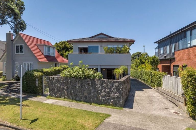 Photo of property in 3/58 Takutai Avenue, Half Moon Bay, Auckland, 2012