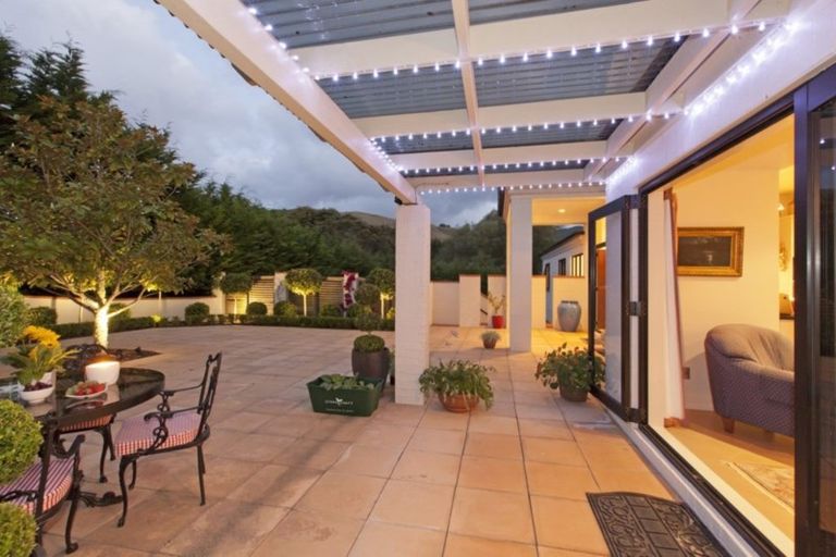 Photo of property in 16 Ventnor Drive, Paraparaumu, 5032