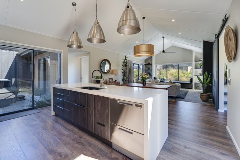 Photo of property in 11 Jacks Point Rise, Jacks Point, Queenstown, 9371