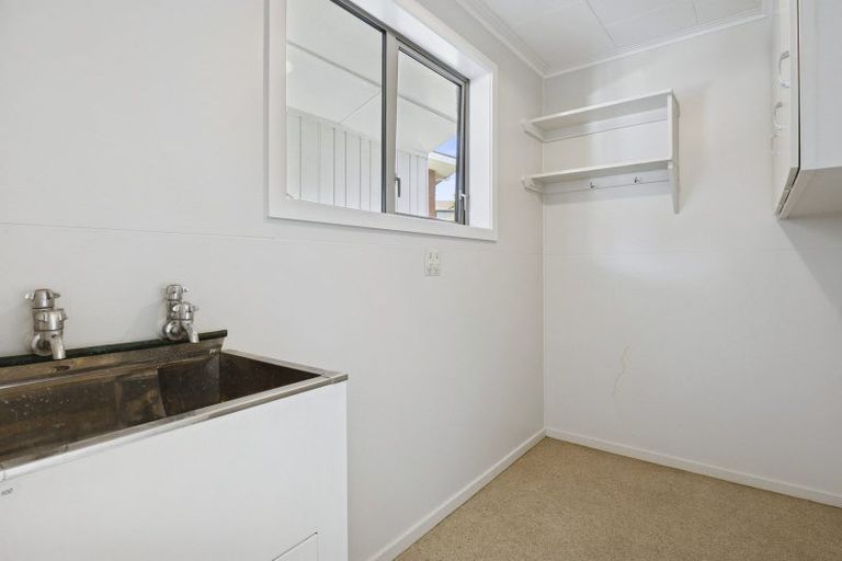 Photo of property in 22 Kinmont Crescent, Kinmont Park, Mosgiel, 9024