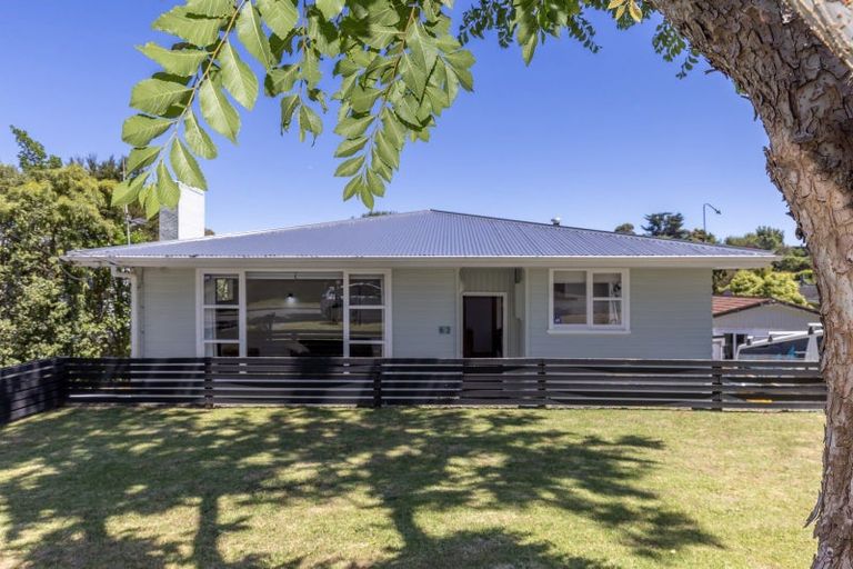 Photo of property in 63 Alexander Road, Raumati Beach, Paraparaumu, 5032