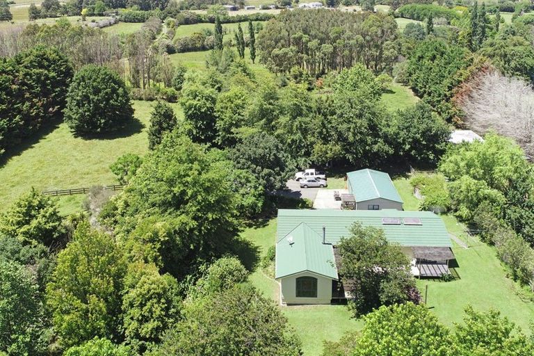 Photo of property in 393 Papakura-clevedon Road, Clevedon, Papakura, 2582