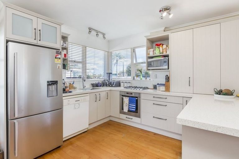 Photo of property in 5a Melanie Place, Orewa, 0931