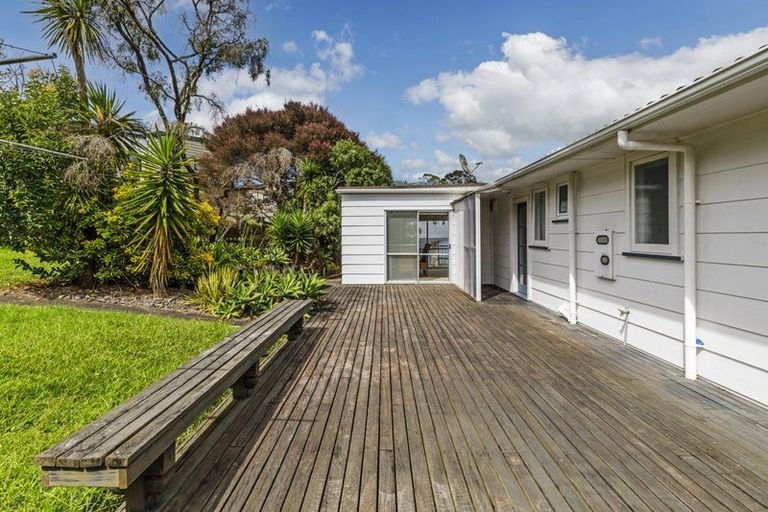 Photo of property in 5 South Pacific Place, Henderson, Auckland, 0612