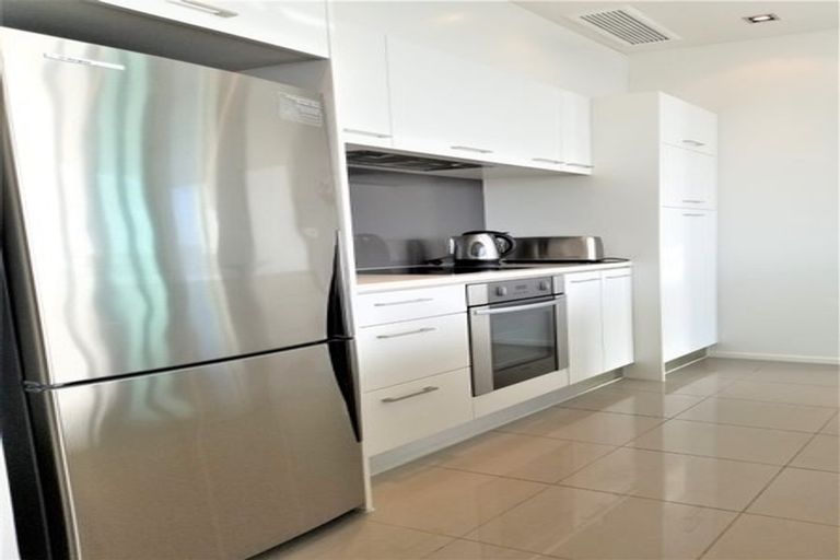 Photo of property in Sentinel Apartments, 1102/3 Northcroft Street, Takapuna, Auckland, 0622