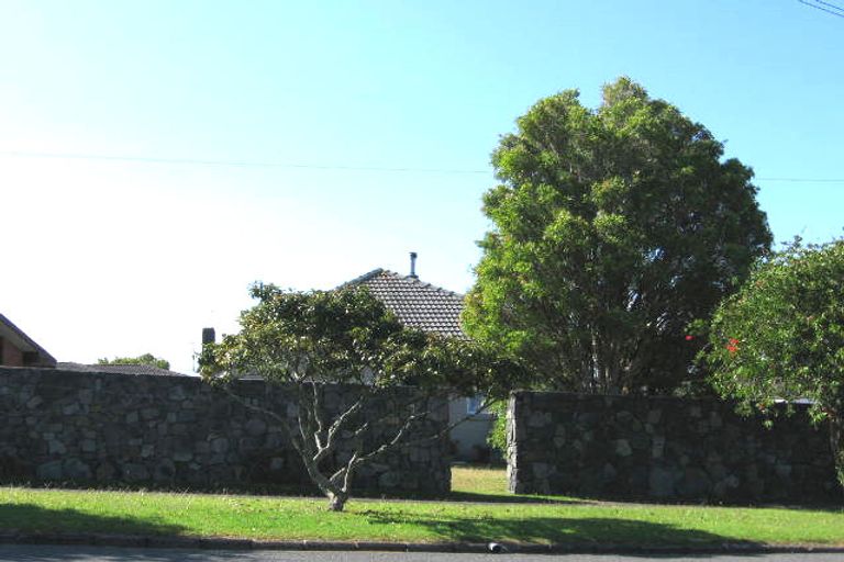Photo of property in 4 Akehurst Avenue, New Lynn, Auckland, 0600