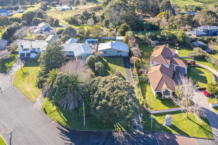 Photo of property in 10 Eaton Crescent, Otamatea, Whanganui, 4500
