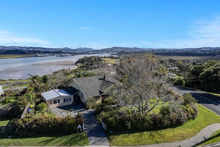 Photo of property in 82 Handforth Street, Onerahi, Whangarei, 0110
