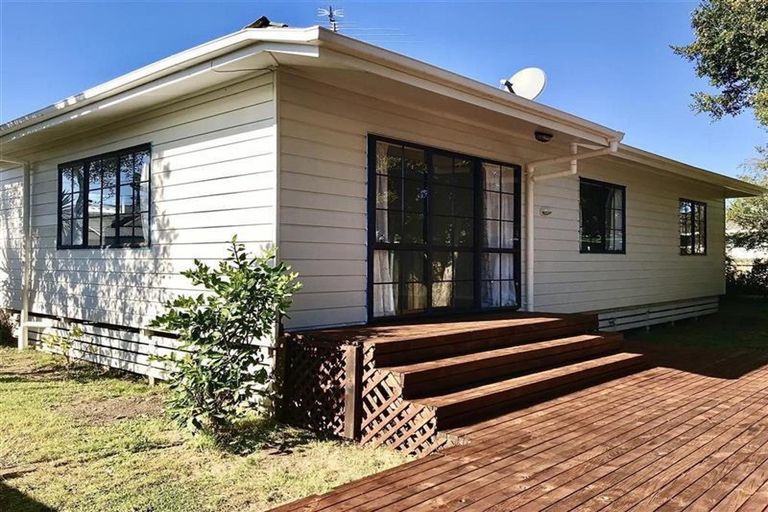 Photo of property in 1/14 View Road, Papakura, 2110