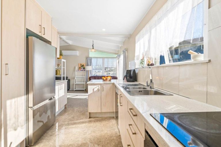 Photo of property in 44 Kelvin Road, Papakura, 2110